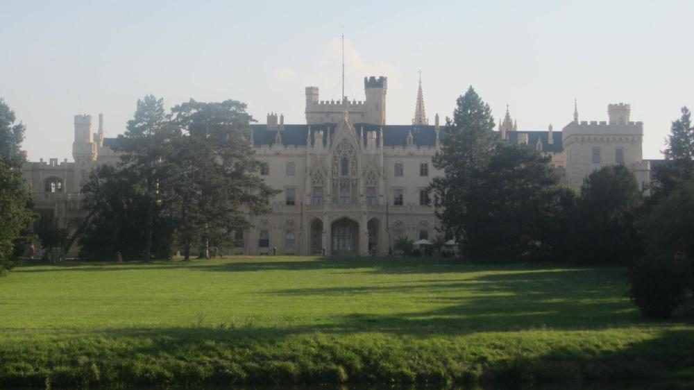 莫斯科人均绿地面积_上海市人均面积