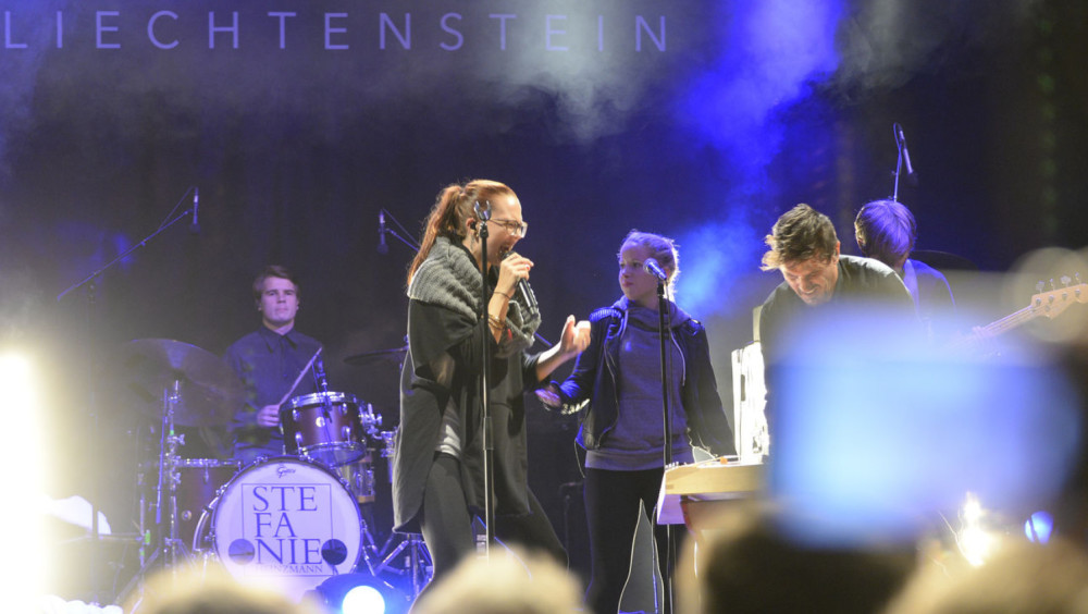 面积为上海1\/40的国家:人均收入是上海14倍,连