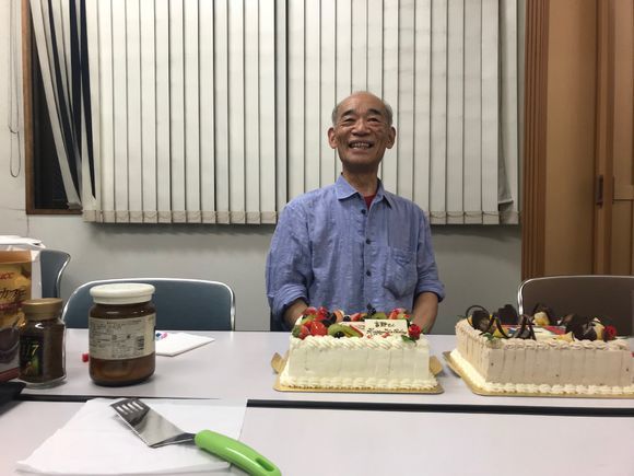 蛋糕很有趣！富野由悠季迎来76岁生日