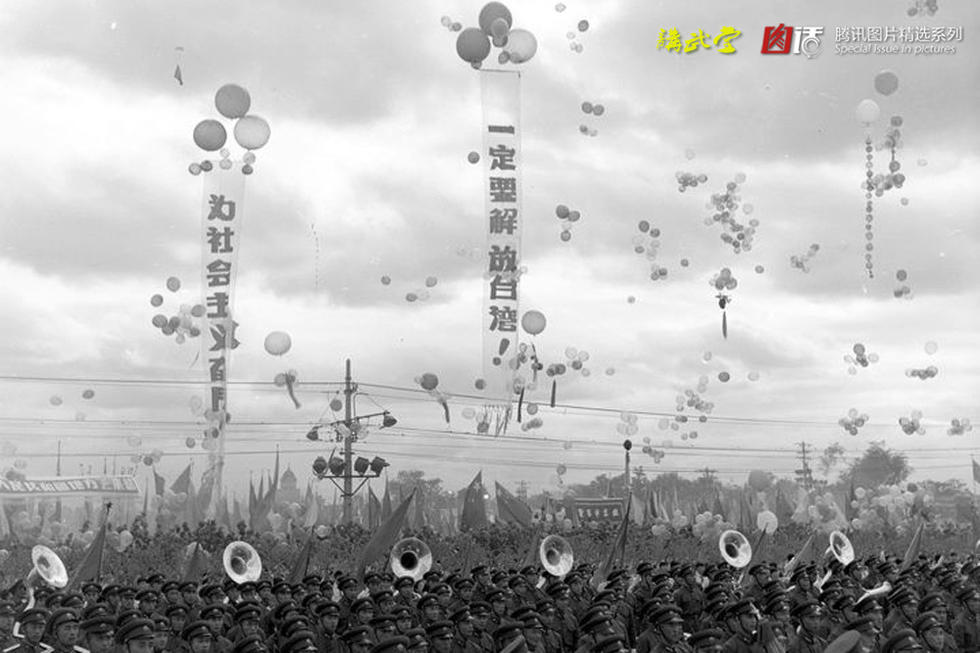 【军事博览】 军乐手的行头 (水南星采编制作)Martial music hand dress - 水南星 - 水南星精品博园 【军事博览】 军乐手的行头 (水南星采编制作)Martial music hand dress - 水南星 - 水南星精品博园