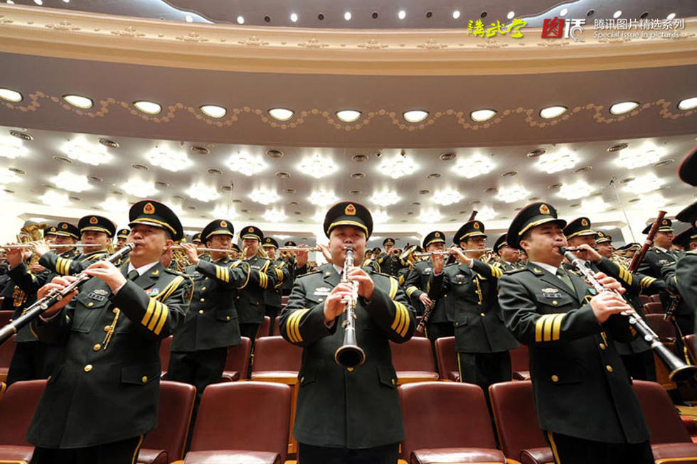 【军事博览】 军乐手的行头 (水南星采编制作)Martial music hand dress - 水南星 - 水南星精品博园 【军事博览】 军乐手的行头 (水南星采编制作)Martial music hand dress - 水南星 - 水南星精品博园