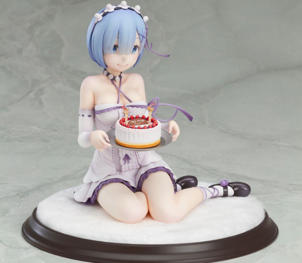老婆身材真棒！雷姆生日蛋糕手办开订