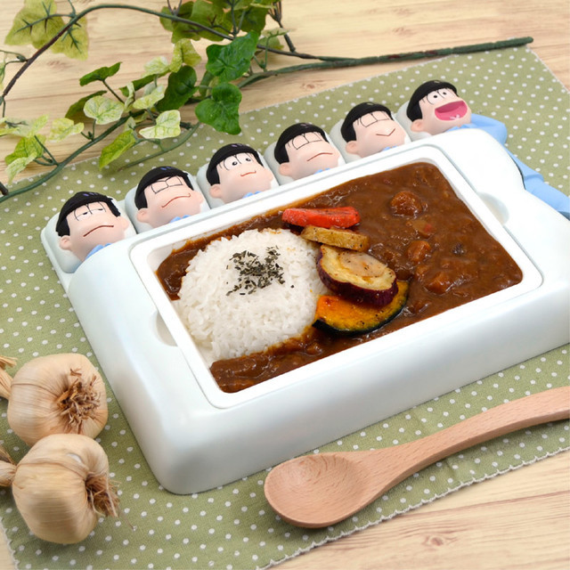 六胞胎同盖一张棉被！《阿松》推出格子食盘