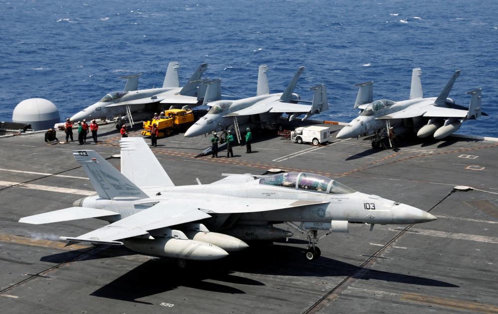 美国对超级大黄蜂进行改进,号称能对抗五代机