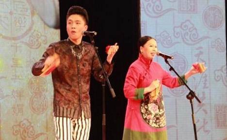 赵本山搭档李大美病逝 儿子红孩发微博让人泪目