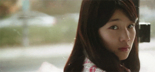 女汉子喝酒就是如此霸气,丝毫不输男人的气势