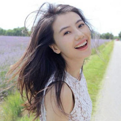 高圆圆吃面包的样子,网友直呼:"最美的一道风景."