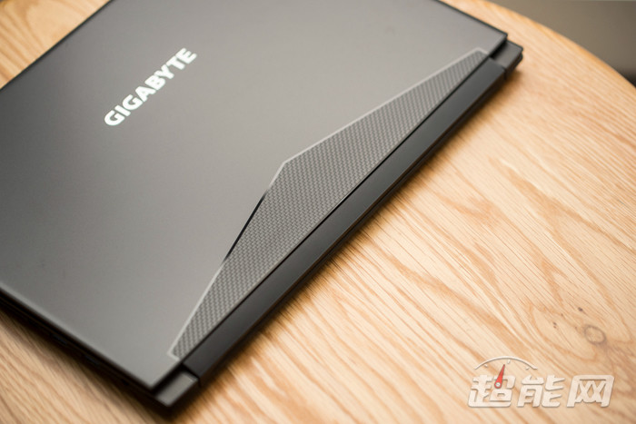 评技嘉Aero 15X游戏本:颜值、性能、轻薄、体