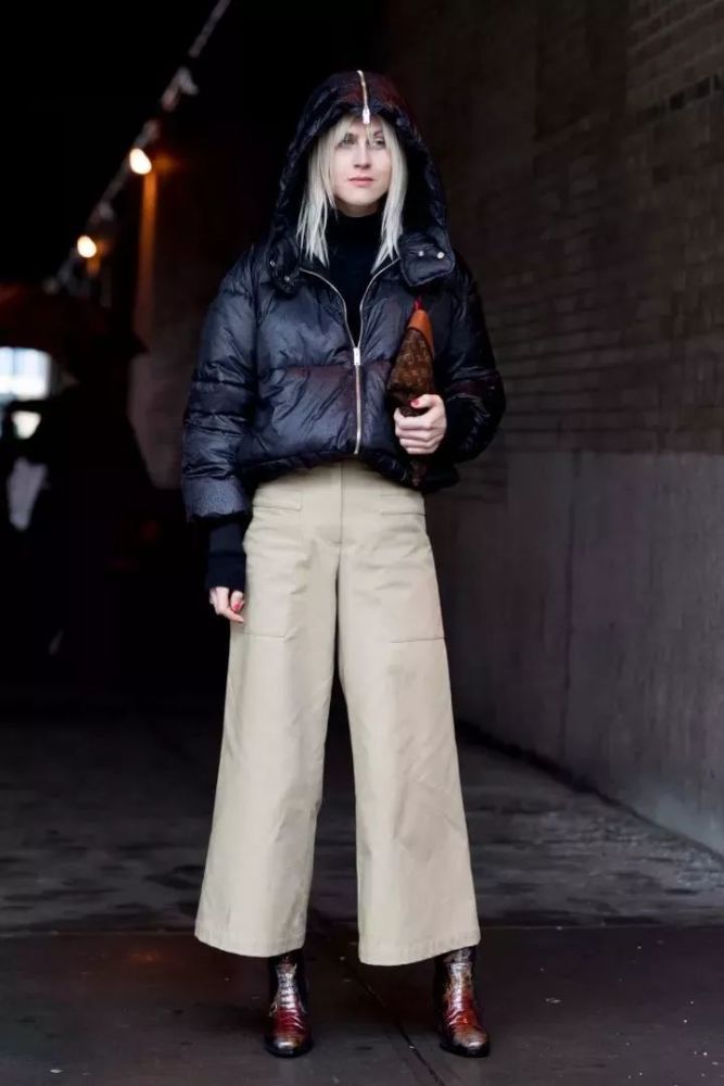 羽绒服太丑?配上阔腿裤时髦得不像话,厉害了!