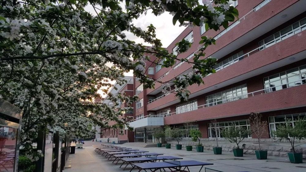 北京师范大学附属实验中学