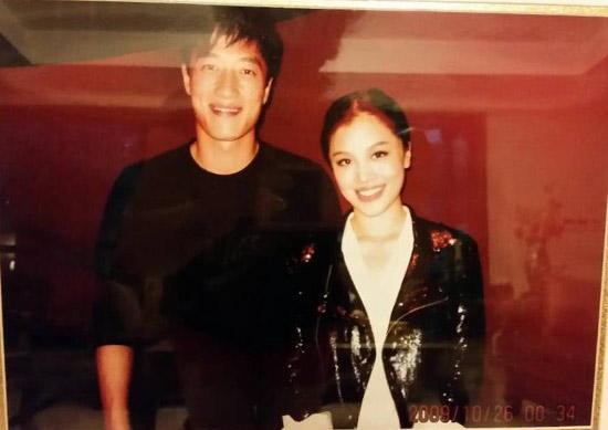 刘翔葛天婚纱照_刘翔婚纱照