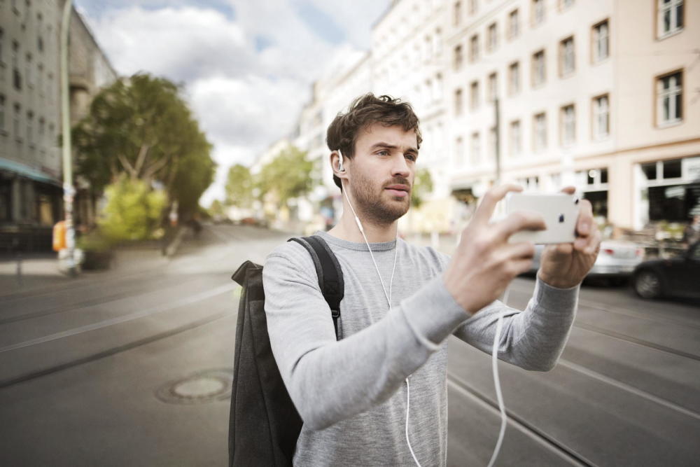 全球首个3D录音耳机,带你探索3D音效!