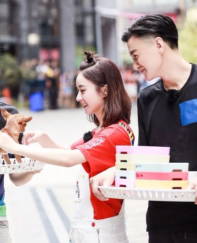 年收入80万的混血小童模,自言梦想是娶热巴当