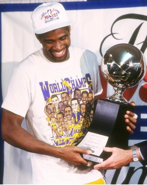 联盟12大总决赛MVP 韦德仅逊乔丹