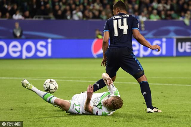 死神裁判!皇马遭点球误判 欧冠最冤一幕诞生