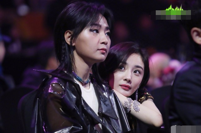 娱乐圈的好姐妹拆CP了吗 杨幂粘上周笔畅 唐嫣