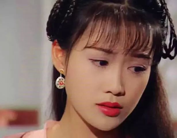 梁小冰扮演的阿珂让人记忆犹新,现在47岁的她