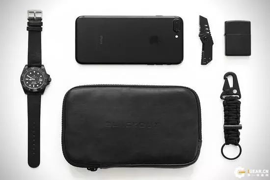 三星Galaxy X折叠屏手机:像纸一样随意弯