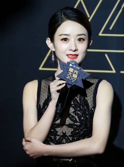 赵丽颖冻哭,张艺兴下跪,杨幂成全场人气王,你错
