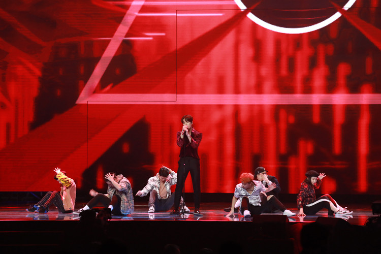 星光大赏杨洋张艺兴王嘉尔小鲜肉人气超高,但