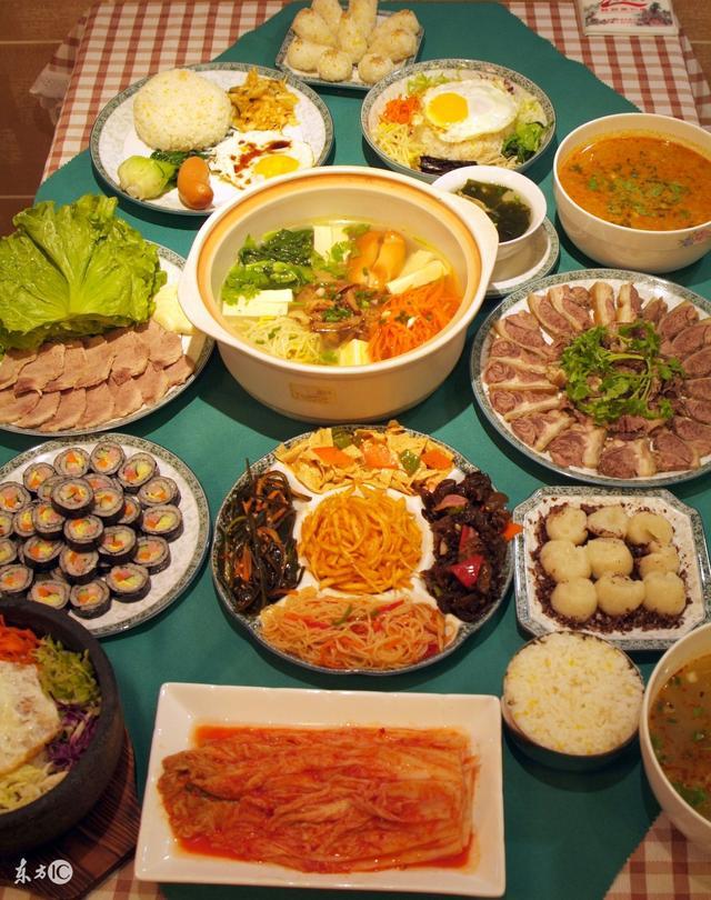 去男友家见家长,看到一桌子丰盛饭菜,我却抹着眼泪直接走了!