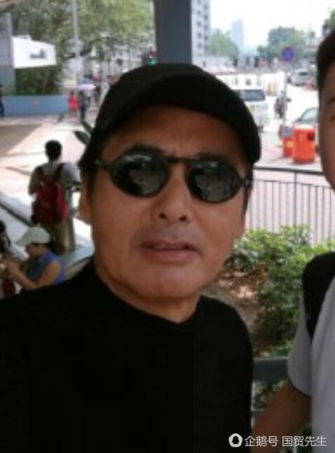 63岁周润发因病逝世，63岁周润发因病逝世了吗