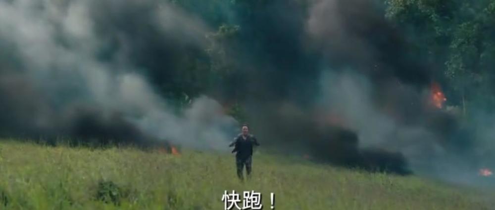 为生存狂奔 《侏罗纪世界2》新预告公开