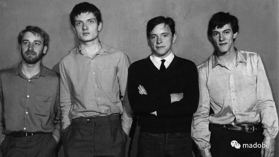 joy division乐队成员:peter hook,iancurtis,bernardsumner,stephen