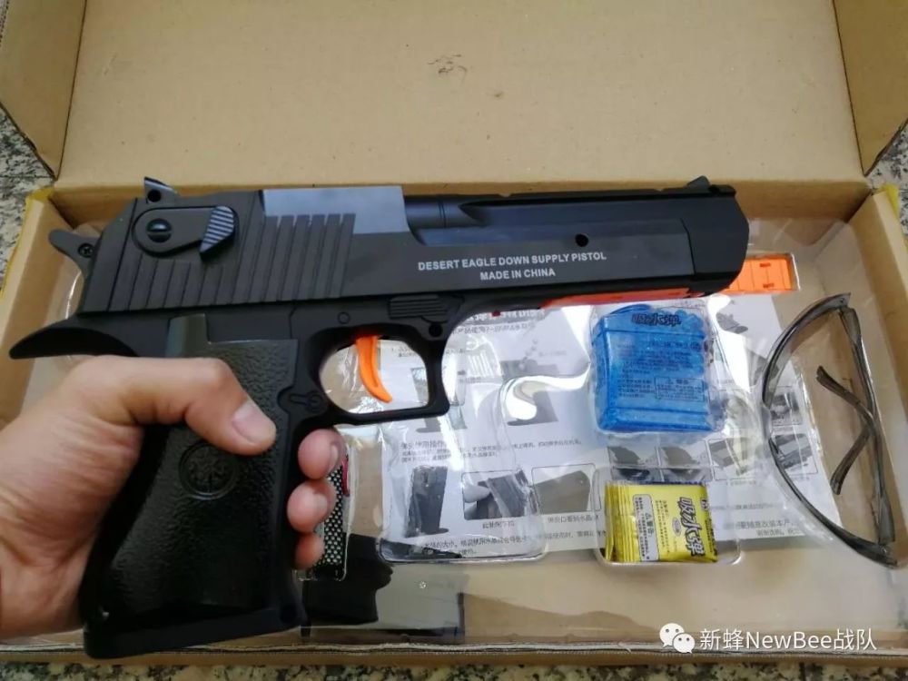 仁祥电动下供沙鹰玩具水弹枪评测