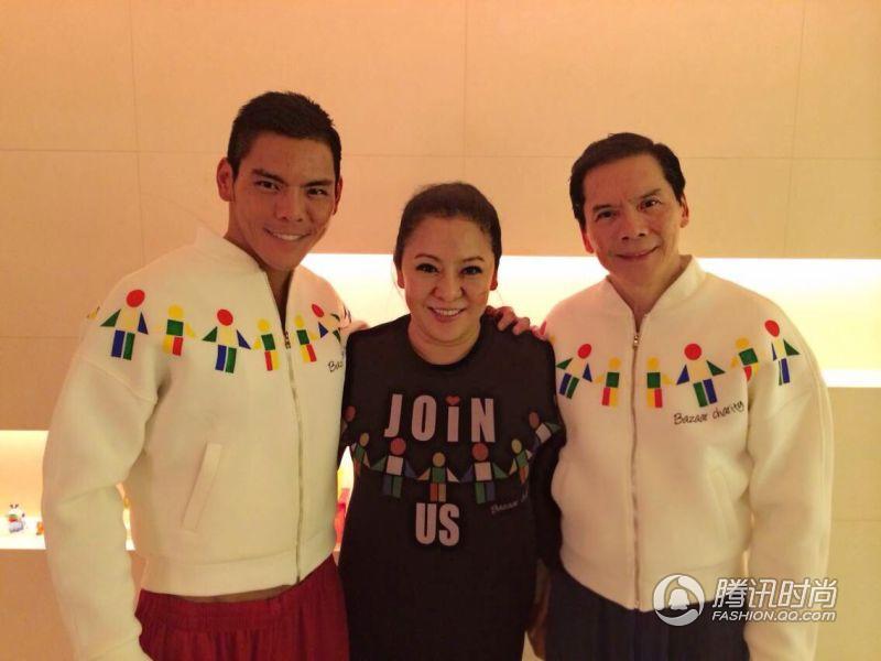 范爷王诗龄同款卫衣秀自拍