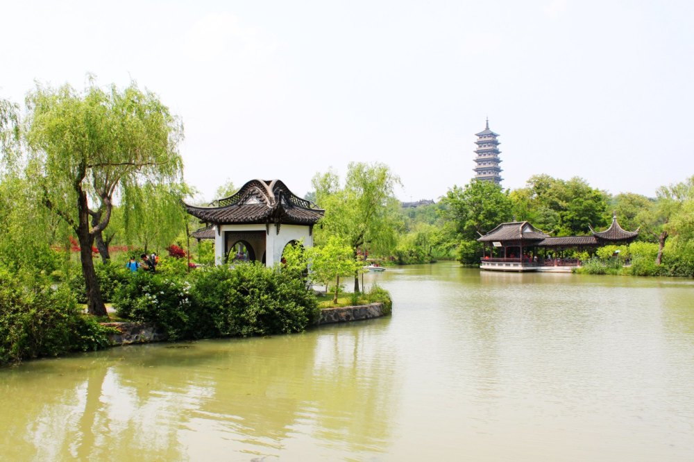 风景图集:江苏扬州瘦西湖,是四季花开不断的湖上园林