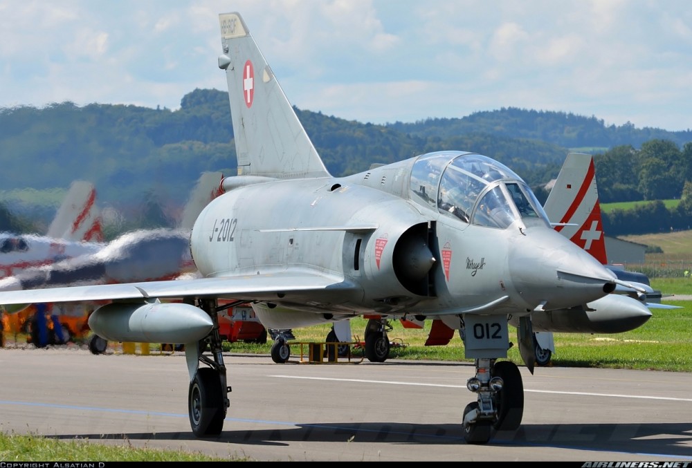 没有好发动机时如何设计出优秀战斗机?法国的