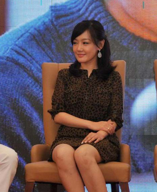 薛佳凝带发修行是被胡歌所伤吗?发哥旧爱和王