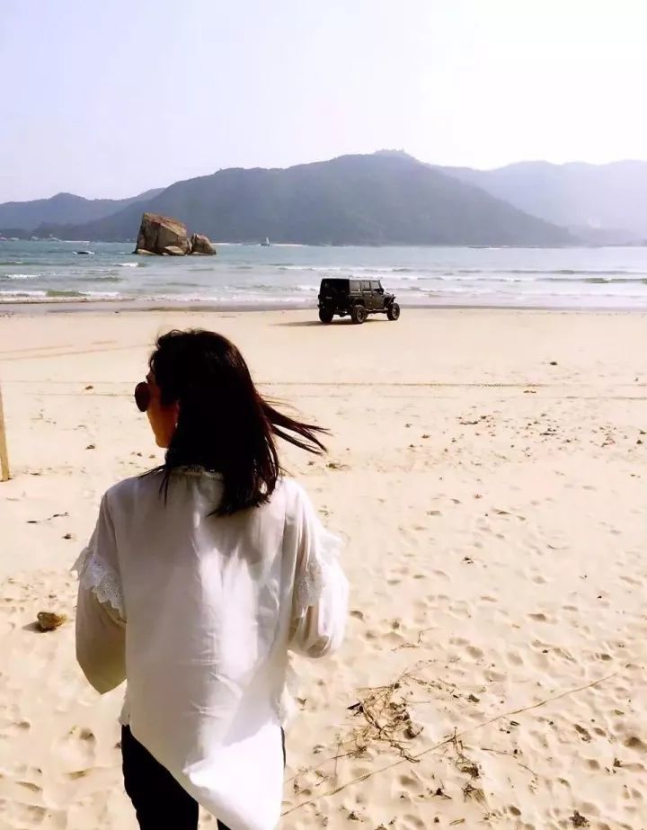 穿白衣最美女神非她莫属,43岁的杨恭如甜美不