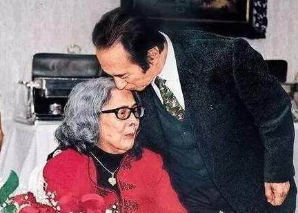 李嘉诚原配,刘銮雄原配,何鸿燊原配,豪门正宫的