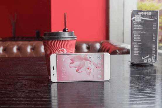 从三千七降到两千七 这是华为目前降价最快最