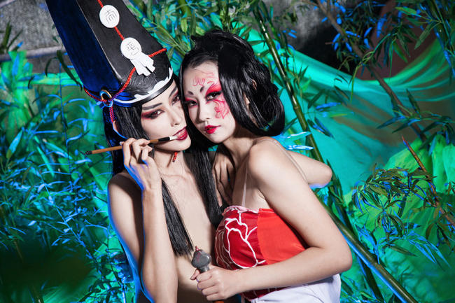 妖娆<em>兄妹</em>COS<em>黑白无常</em> 画面太美已经醉了