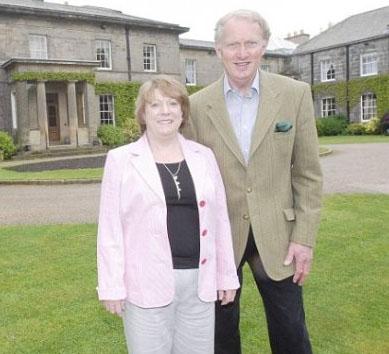 不是亲生子就该被打死?禽兽