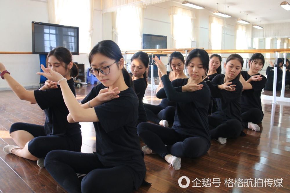 探秘珠海女子中学 每年学费最高十三万