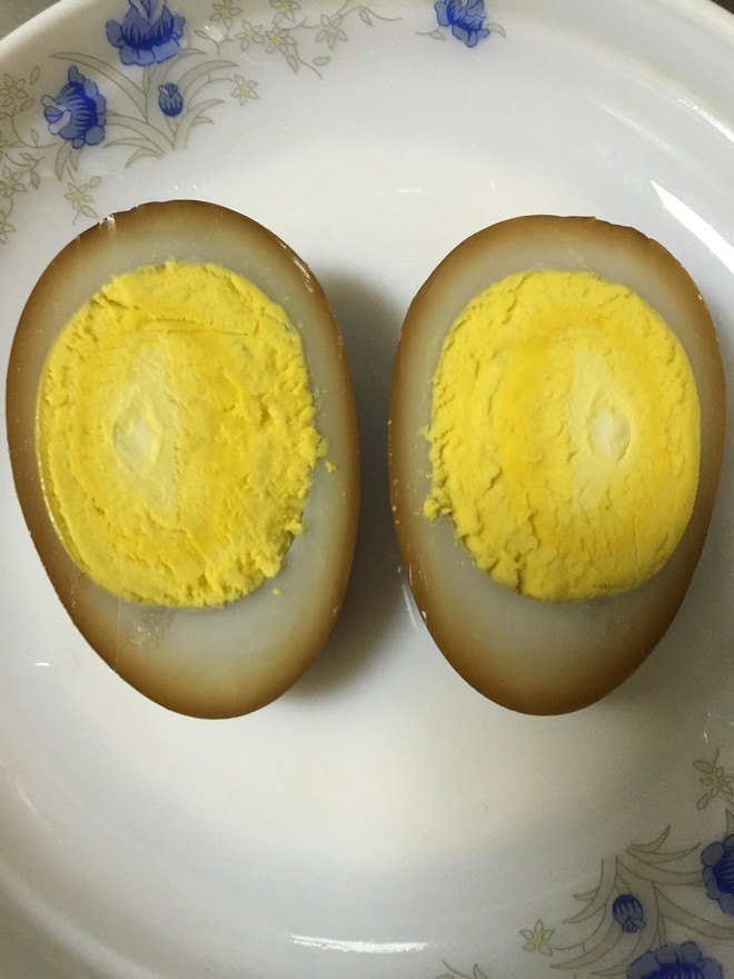 卤鹅蛋,只需这样做,蛋黄吃起来特别香