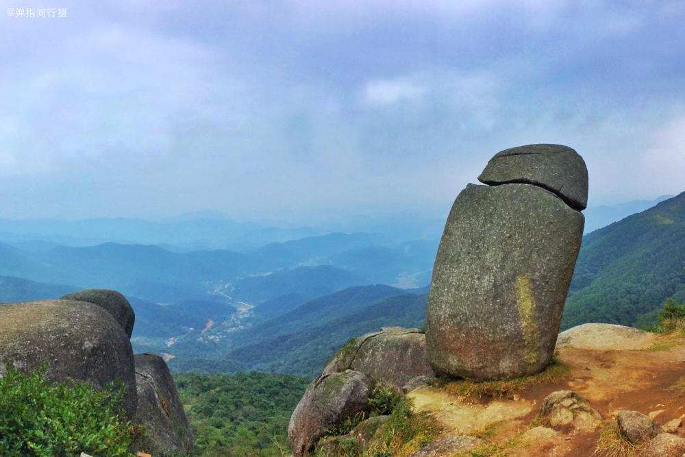 广西五皇山又见巨阳石,形状逼真让人脸红,这类景点你们怎么看?