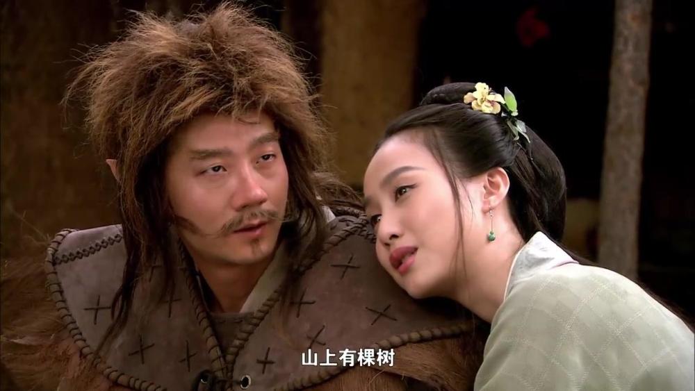 他是《宝莲灯》里的哮天犬,是《魔幻手机》里的黄眉大仙.