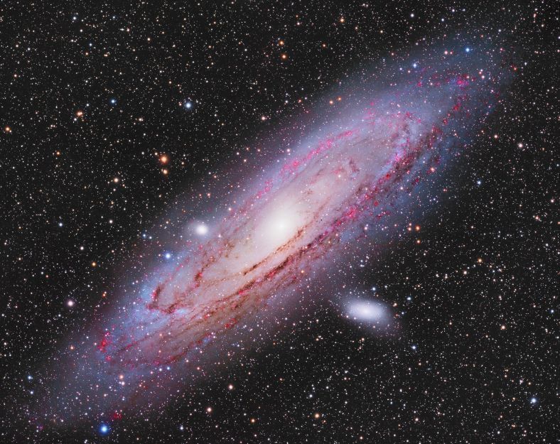 仙女星系20亿年前曾吞并一个巨大星系 质量相当250亿个太阳