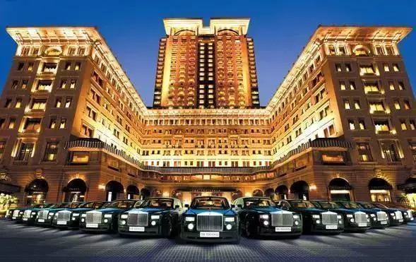 世界三大奢华酒店:连烟灰缸都是镀金的!住客享