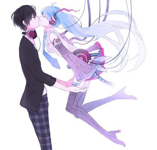 最后说明一下初音未来所谓的绿发男友其实是初音男体亚种,类似于