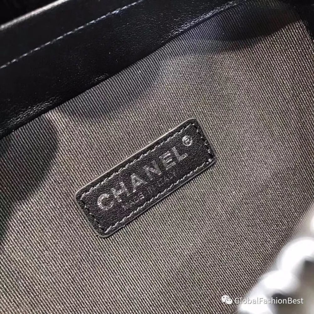 Chanel 香奈儿 秋冬限量新款链条包 漆皮搭配亮