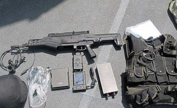 中国最强突击步枪已开始列装部队,95步枪不久