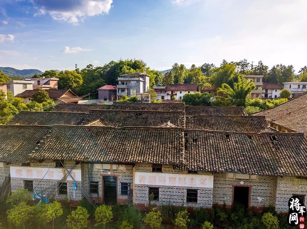 兴国高兴文溪新圩蒙山