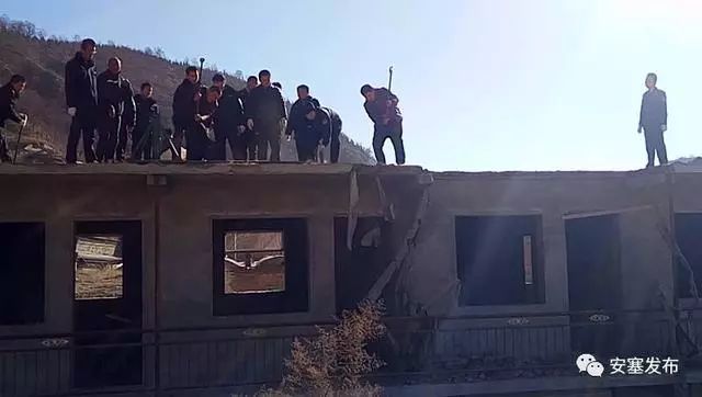 出重拳 亮实招 安塞区依法拆除8处违法建筑