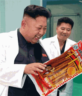 不知道啥时候 辣条竟成为了国际品牌,土豪标配 gif 当年辣条竟然在